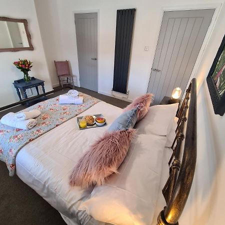 Vila The Nook Lichfield Exteriér fotografie
