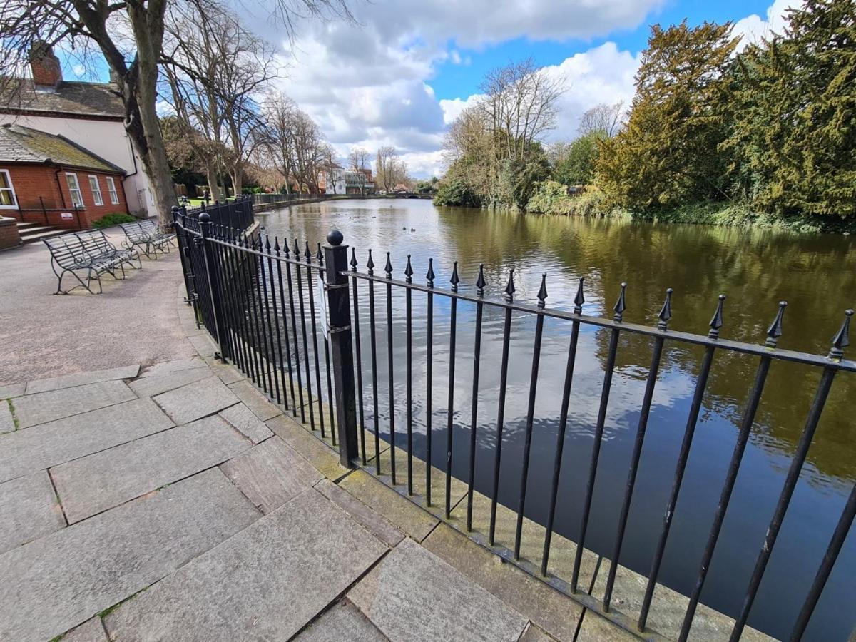 Vila The Nook Lichfield Exteriér fotografie